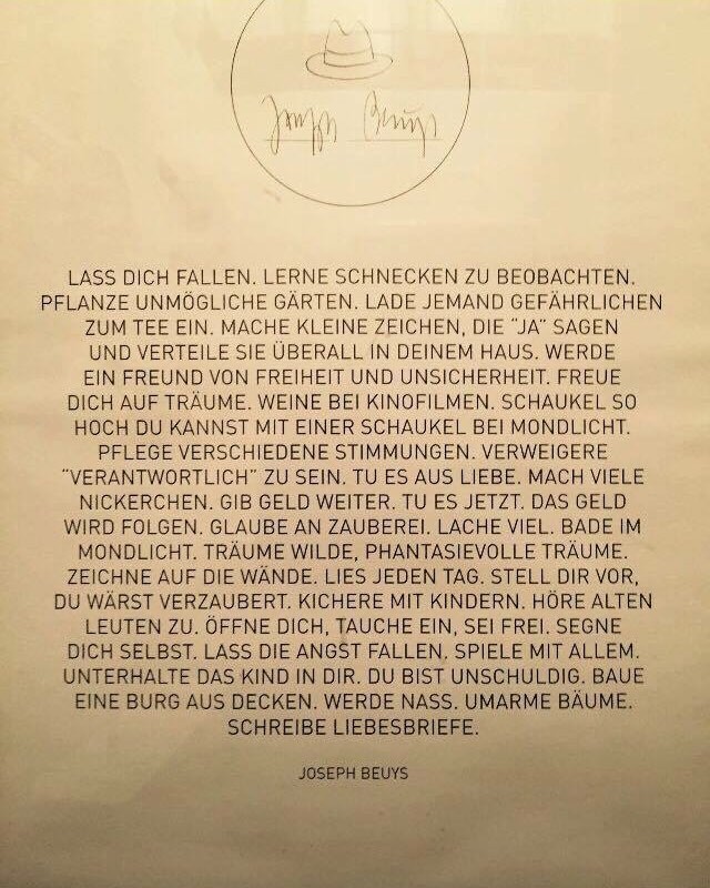 Joseph Beuys - Lass Dich fallen